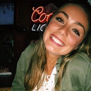 Meet your Posher, Gina